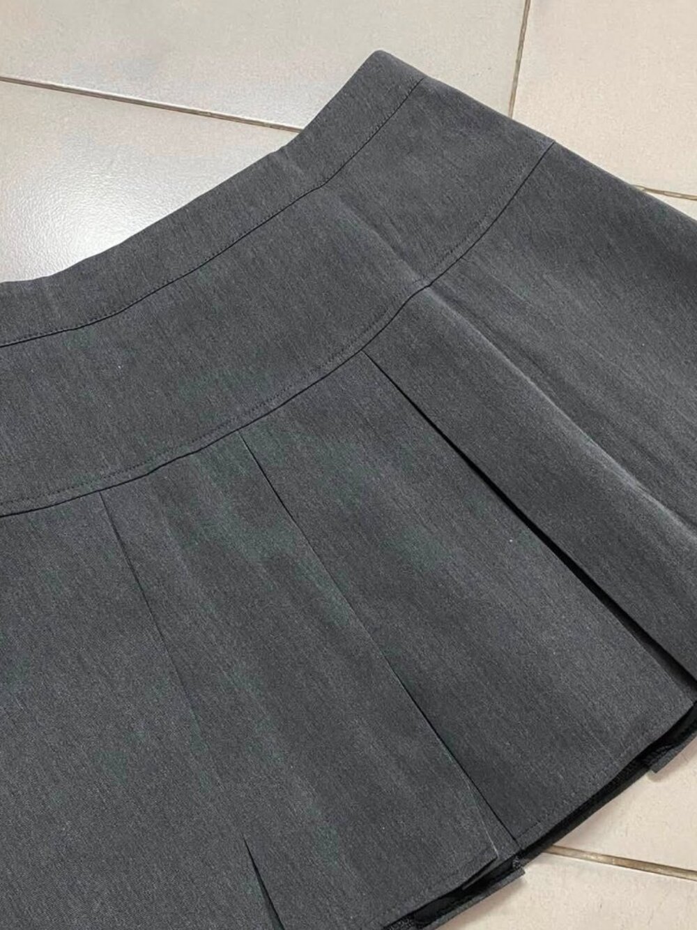 Gray High Waist Pleated Tennis Mini Skirt - Picture 2 of 2